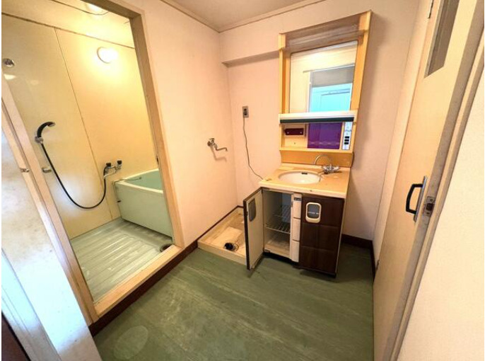 「海の風を感じるお部屋」高知市種崎　千松グリーンハイツ5階　中古マンションの洗面所|洗面・浴室・トイレを一ヶ所に集約◎洗濯機置き場は室内にあります♪