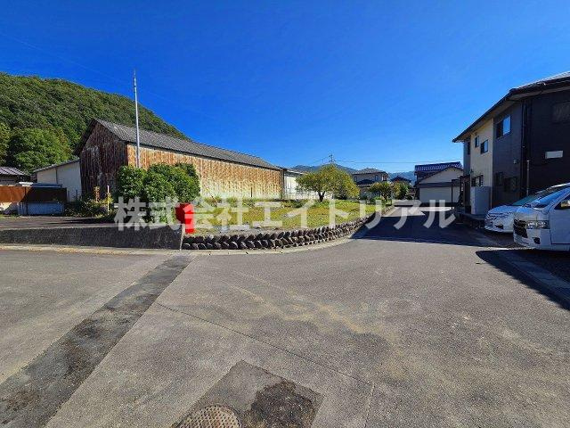 加茂郡八百津町八百津　新築戸建　全1棟の前面道路含む現地写真