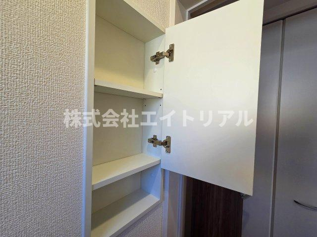加茂郡八百津町八百津　新築戸建　全1棟の収納|トイレ収納（玄関横）