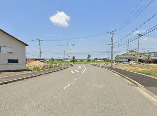 福井市上野本町４丁目　土地の前面道路含む現地写真