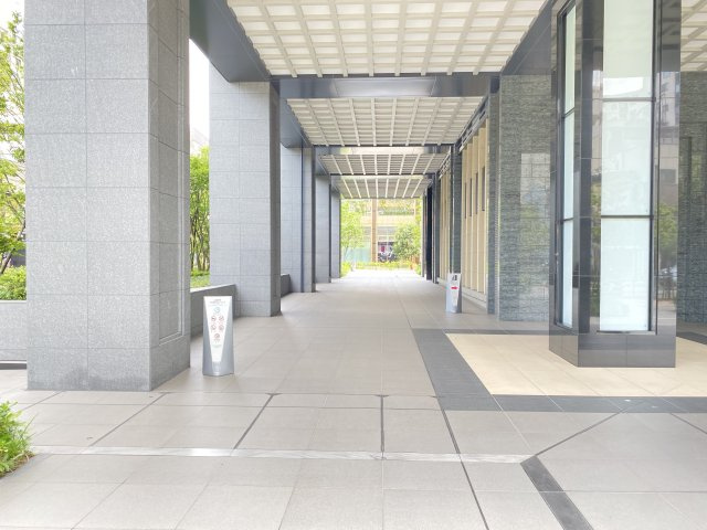 貫通通路