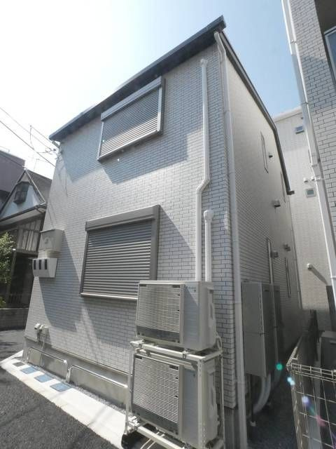 メゾン三田綱町の外観