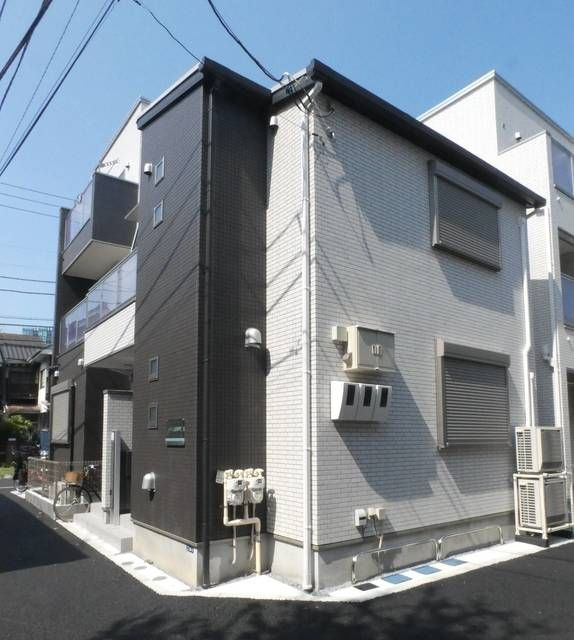 メゾン三田綱町の外観