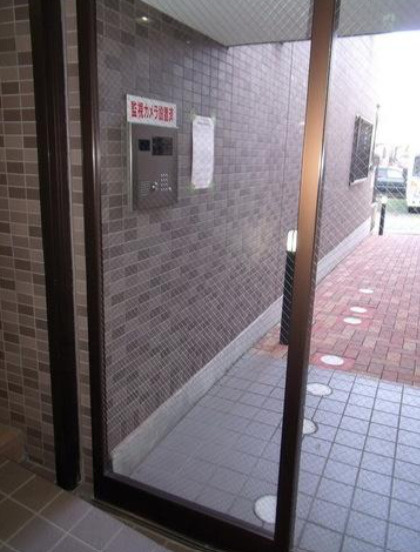 セモア中山の玄関