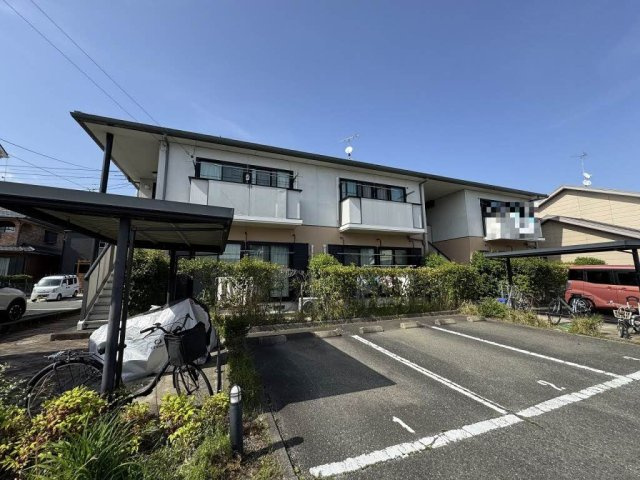 ファミール蔵上　Ａ棟の外観