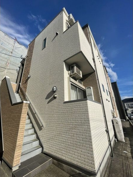 ハーモニーテラス神前町Ⅳのエントランス