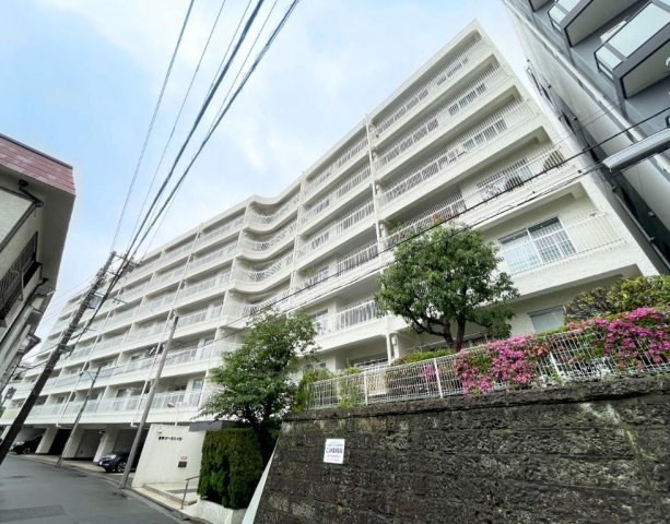 山手パークハイツの外観