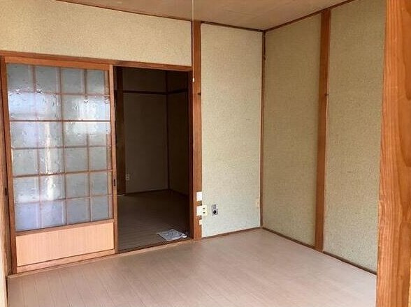 村野東町テラスハウスの居間・リビング|使いやすいリビングです
