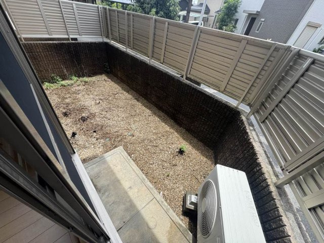 エルアインス本町の庭