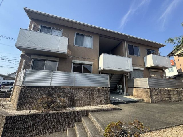 エルアインス本町の外観