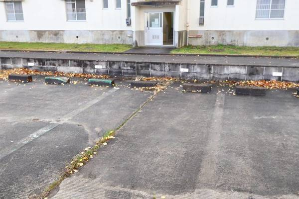 ビレッジハウス北上第二1号棟の駐車場
