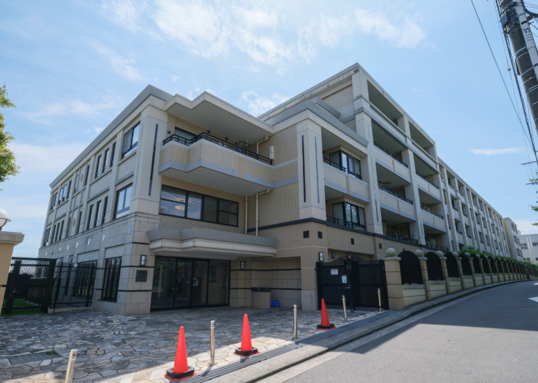 コルティーレ山手町フロントエステートの外観