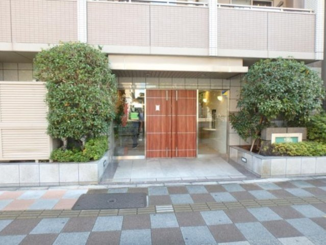 日神デュオステージ浅草国際通りのエントランス
