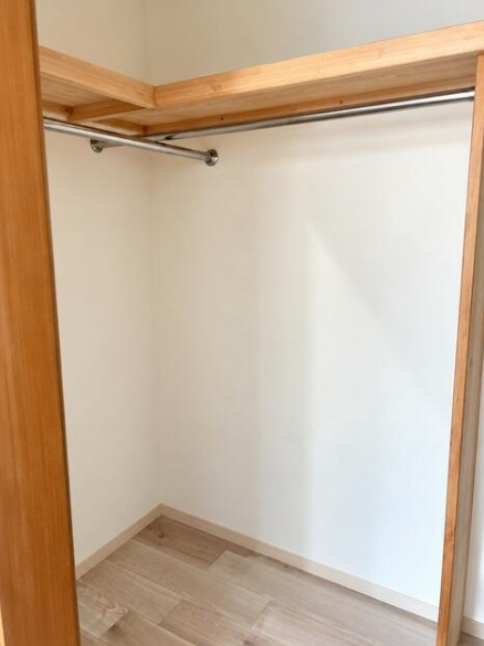 八街市山田台　中古戸建の収納|内外装リフォーム済み令和8年9月 システムキッチン ユニットバス トイレ外装リフォーム済