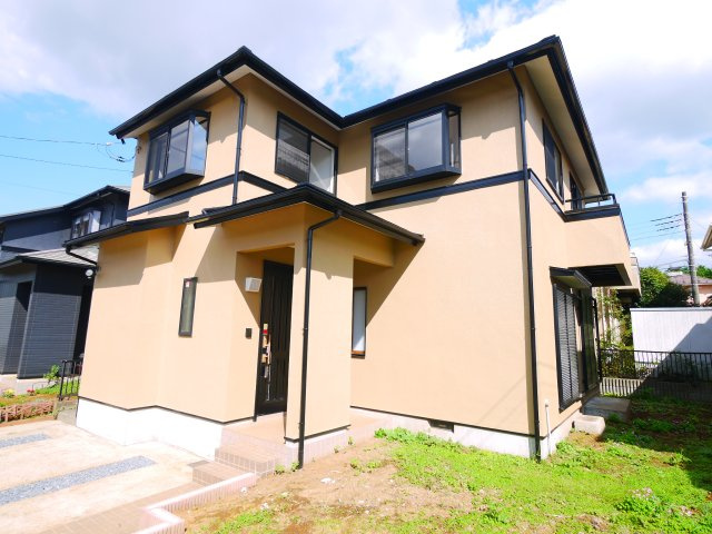 八街市山田台　中古戸建の外観|内外装リフォーム済み令和8年9月 システムキッチン ユニットバス トイレ外装リフォーム済