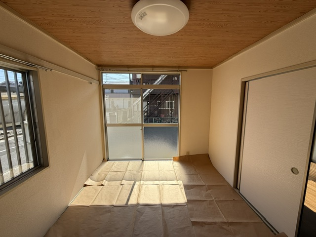 春日部市南３丁目のアパートの和室