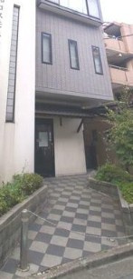 大和コスモスビルのエントランス
