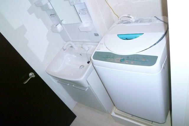 レオネクストサンパーク　三良の洗面所|別部屋参照