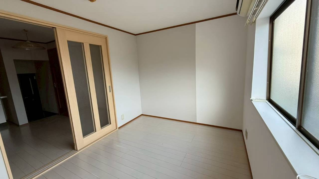 丸山ハイツの居間・リビング