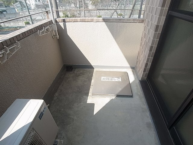 神戸市兵庫区荒田町３丁目の賃貸マンションのバルコニー|充分な広さのバルコニー