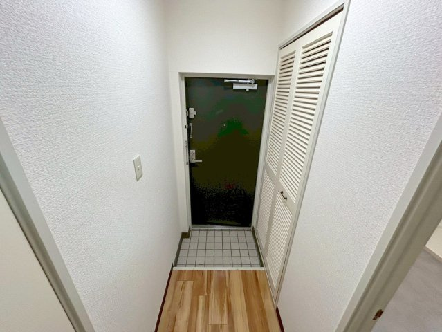 C-WINGの玄関