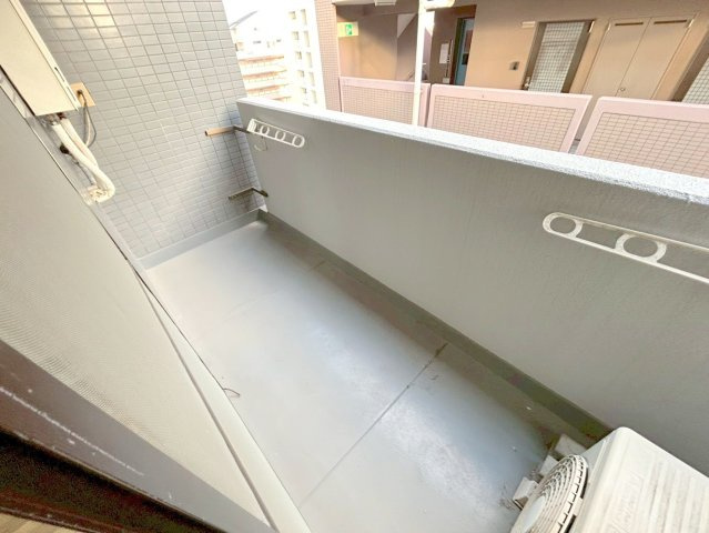 C-WINGのバルコニー