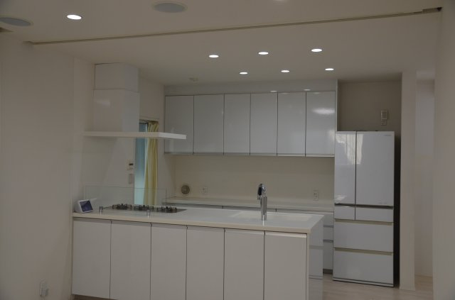 平塚市四之宮1丁目　中古戸建のキッチン