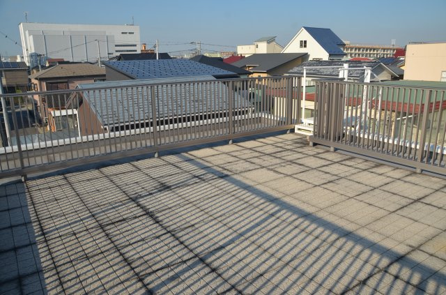 平塚市四之宮1丁目　中古戸建のバルコニー