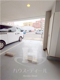 【駐車場】 | ユリカロゼＡＺＥＳＴ高島平 | 車をお持ちの方に嬉しい駐車場付きの物件です