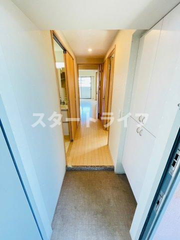 大阪市淀川区十三東１丁目の賃貸マンションの玄関