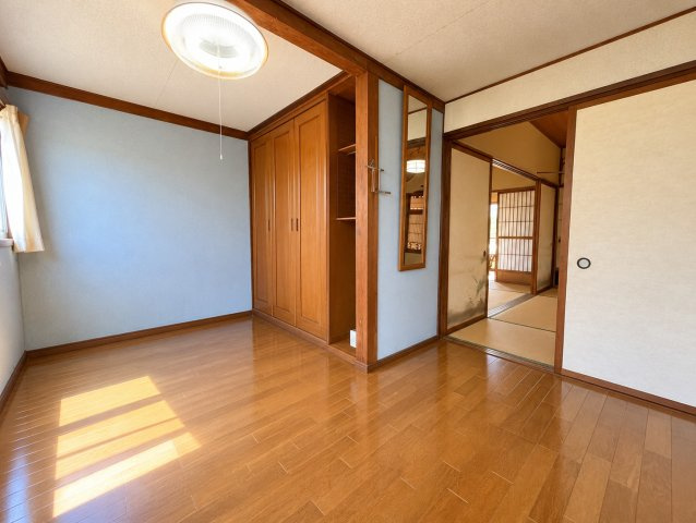 銚子市笹本町　中古戸建の洋室|※画像の一部はAIを用いて加工・編集しています。実際の状況と異なる場合がありますので、ご了承下さい。