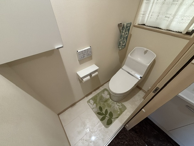 半田2丁目戸建てのトイレ