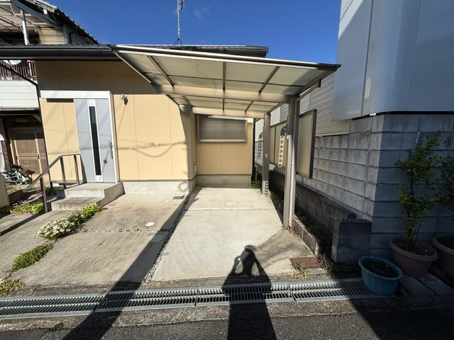 半田2丁目戸建ての駐車場