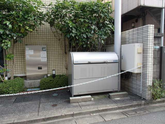ロイヤルスコット都立大のその他共用部分|★敷地内ｺﾞﾐ置き場★