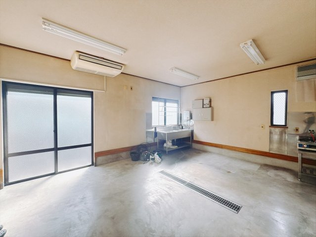 【中古戸建】伊勢崎市末広町の洋室|■洋室｜広々とした洋室なのでさまざなはライフスタイルを築けます＾＾
