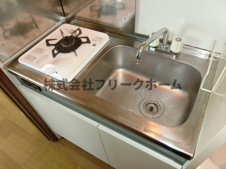 三鷹市井口４丁目のアパートのキッチン
