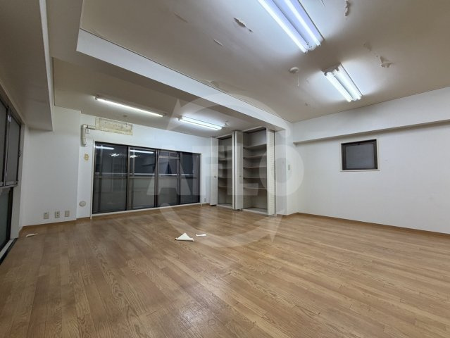 ニューライフ大手前参番館の居間・リビング|ニューライフ大手前参番館　リビング