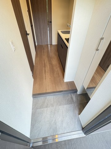 D-ROOM千葉中央の玄関
