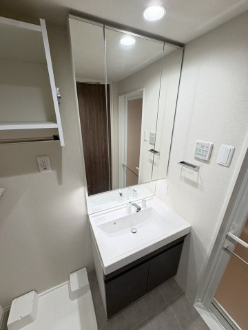 D-ROOM千葉中央の独立洗面台