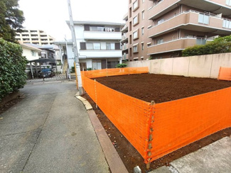 【前面道路含む現地写真】 | 国分寺市本町４丁目　全２棟　２号棟　お得な特典♪