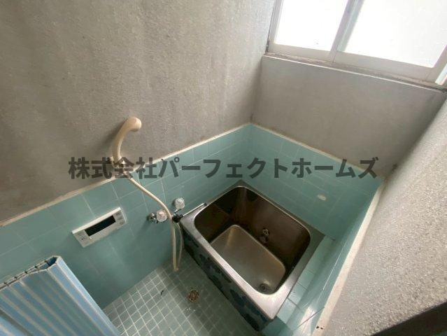 倉治4丁目平家の浴室|コンパクトで使いやすいお風呂です