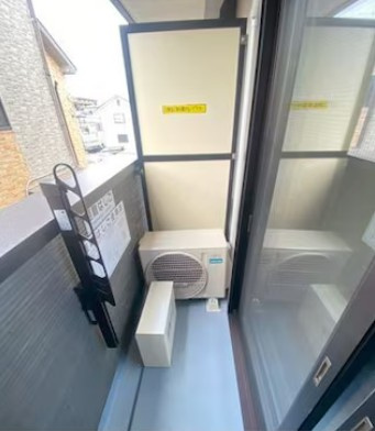 千葉市若葉区貝塚町のアパートのバルコニー