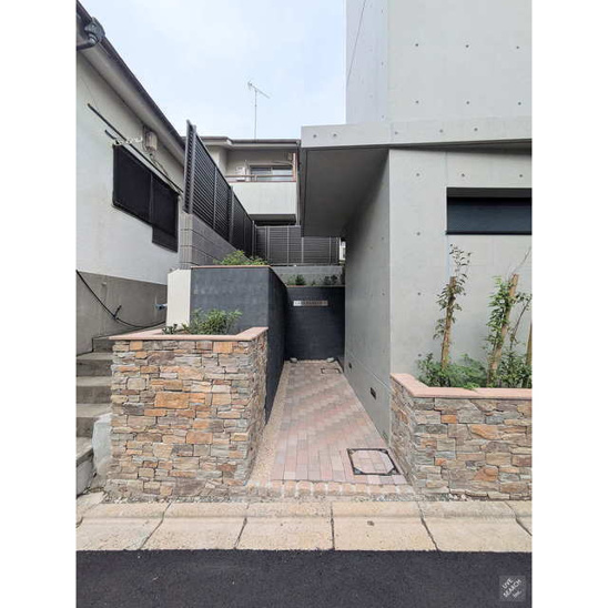 【エントランス】グランパセオ用賀 