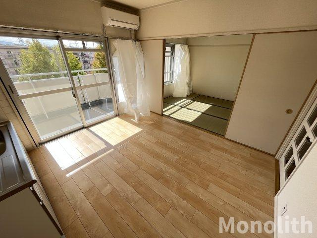 泉北鴨谷台３丁４号棟の内装