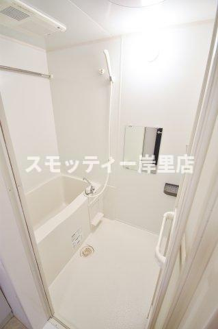 COZY岸里IIの浴室