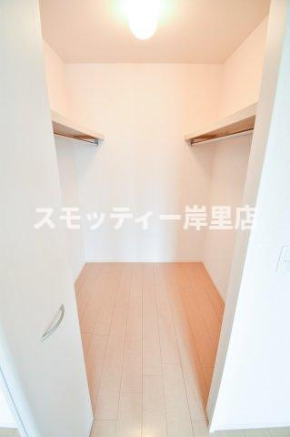 COZY岸里IIの収納