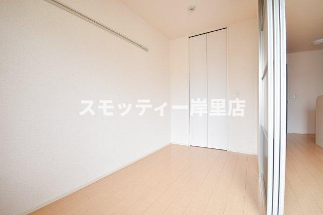 COZY岸里IIの洋室
