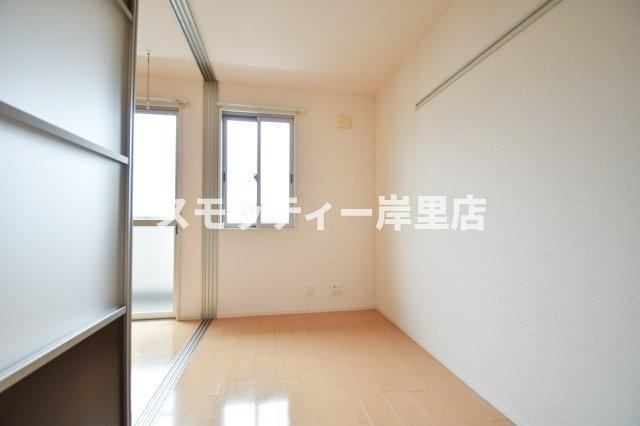 COZY岸里IIの洋室