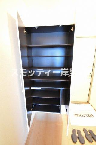 COZY岸里IIの収納