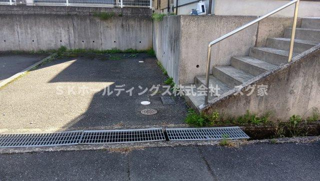 綾部市大島町中古住宅の駐車場